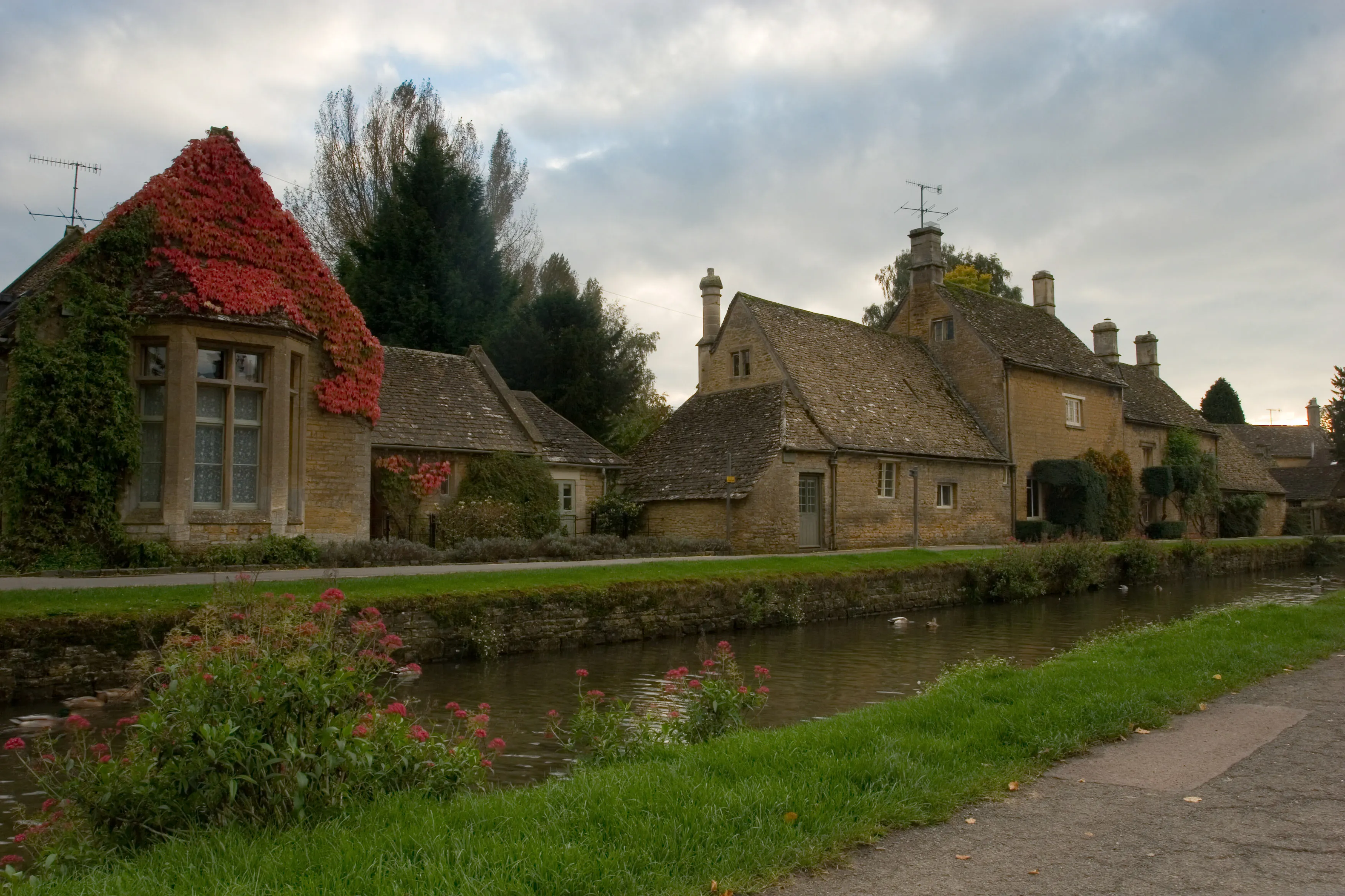 Architectural photography by Simon Wickes